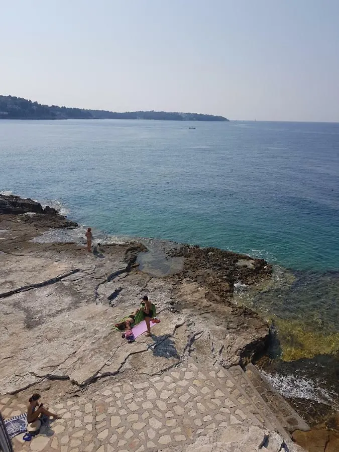 Leut Apartment, 3Min Beach, 15Min Center Pula