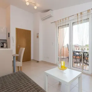 https://villa-janja.primorje-gorskikotar.com